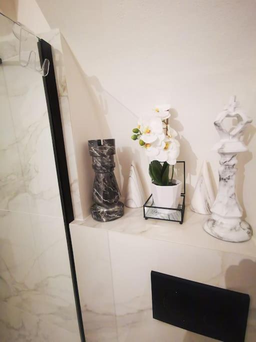 Gombruti14 Boutique Home Болоня Екстериор снимка