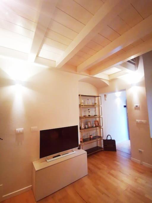 Gombruti14 Boutique Home Болоня Екстериор снимка