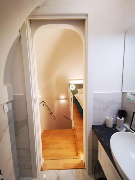 Gombruti14 Boutique Home Болоня Екстериор снимка